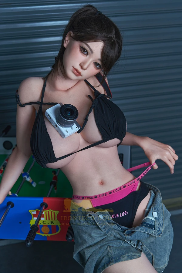 Lifelike Japanese Sex Doll Essence 158cm Lifelike Japanese Sex Doll Essence 158cm